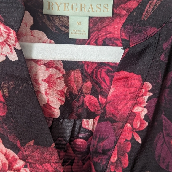 Floral blouse - Picture 3 of 4